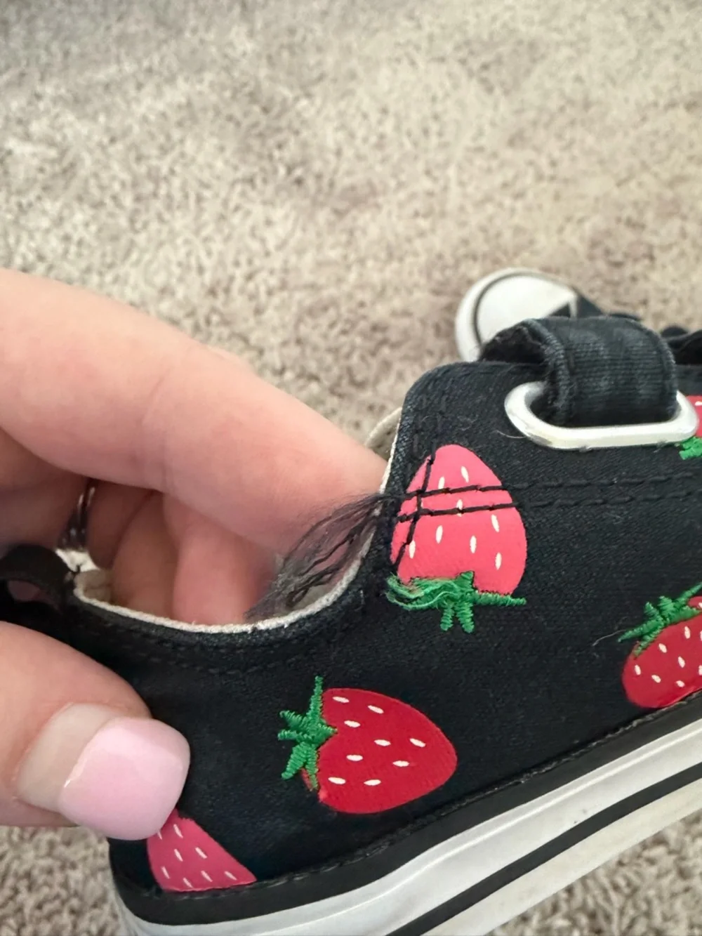 Converse Kids Chuck Taylor All Star Easy-On strawberry sneakers